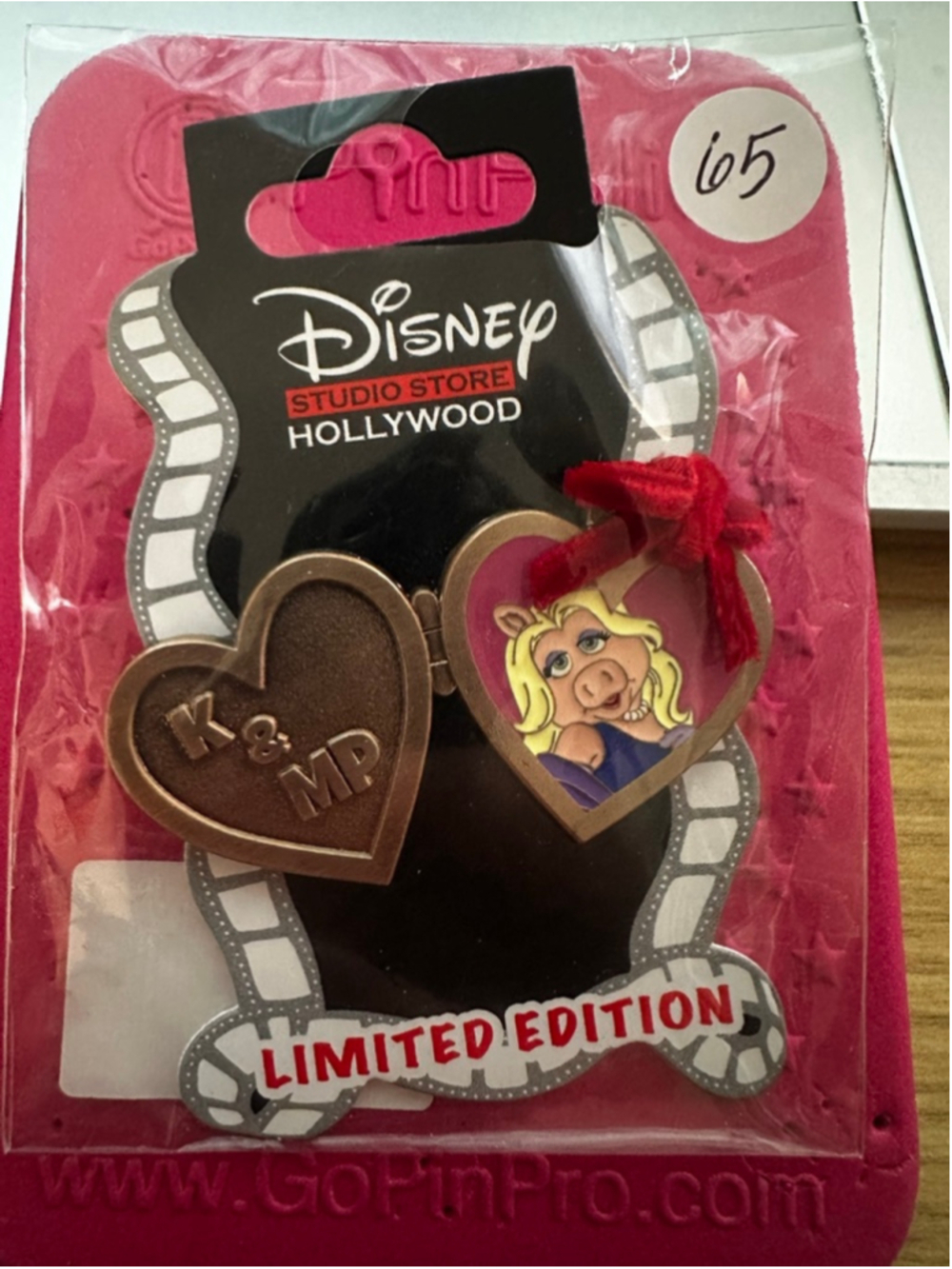 DSSH Disney Pin Love Lockets The Muppets Kermit Miss Piggy